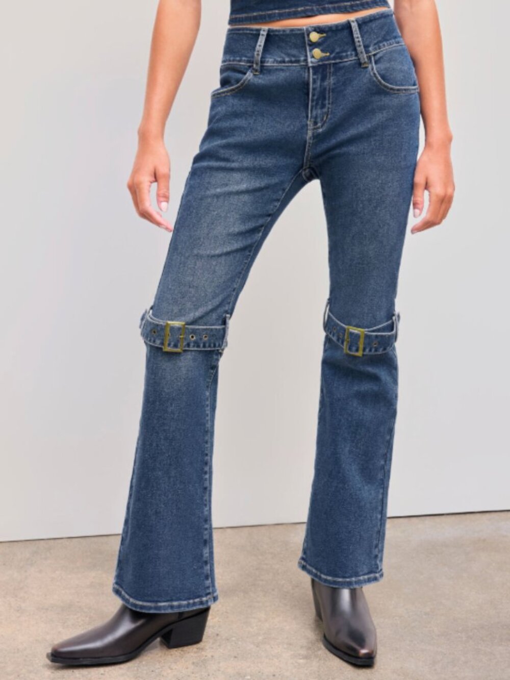 Cider High Stretch Denim Mid Rise Belted Flared Jeans XS / US 2